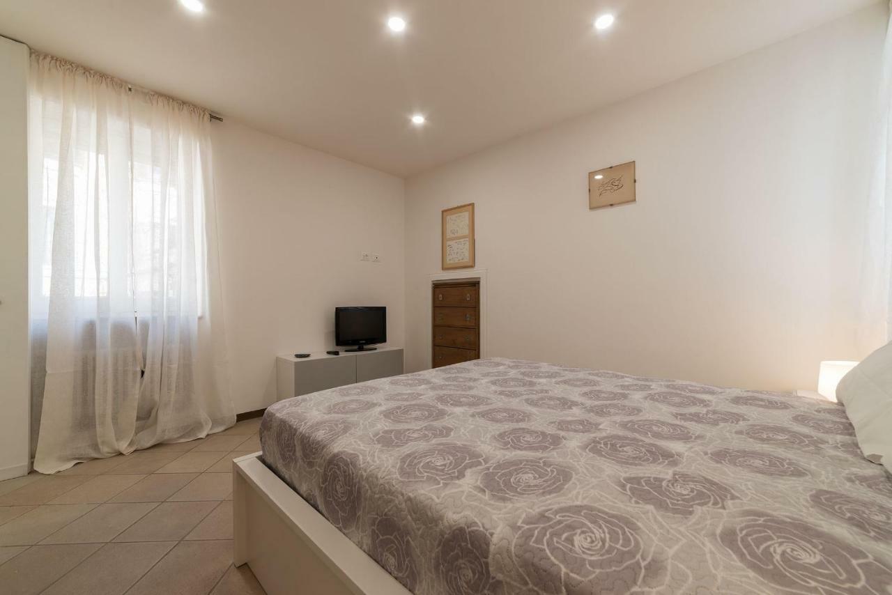Montecitorio Lovely Apartment Рим Экстерьер фото